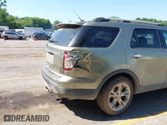 ✅ 2013 Ford Explorer Limited • VIN: 1FM5K8F83DGC50255 • Lot: 42711326. Wystawiony na IAAI z przebiegiem 162 985 mil. Bezpłatny archiwum sprzedaży aukcyjnych z USA i szczegółowy raport historii pojazdu na DreamBid. Zdjęcie 6.