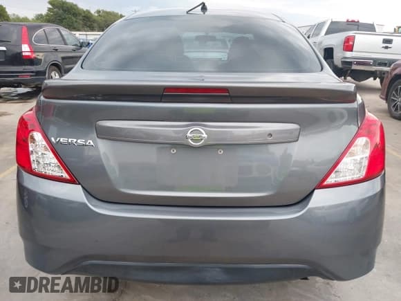 ✅ 2018 Nissan Versa SV • VIN: 3N1CN7APXJL828714 • Lot: 42902205. Listed on IAAI with 78,754 mi. Free auction sales archive from the USA and detailed vehicle history report at DreamBid. Image 17.