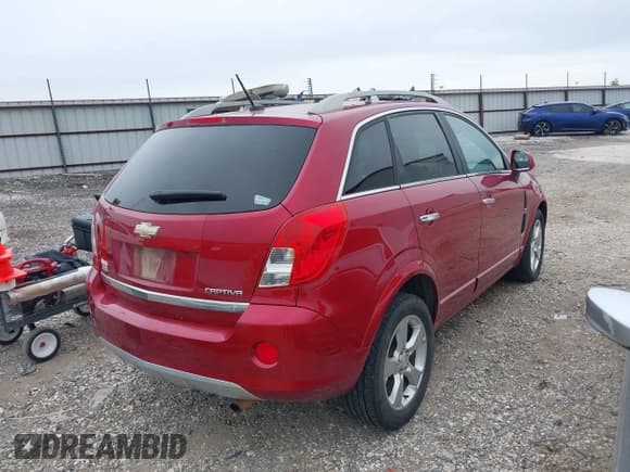 ✅ 2014 Chevrolet Captiva Sport LT • VIN: 3GNAL3EK7ES546647 • Lot: 42200647. Wystawiony na IAAI z przebiegiem 146 323 mil. Bezpłatny archiwum sprzedaży aukcyjnych z USA i szczegółowy raport historii pojazdu na DreamBid. Zdjęcie 4.