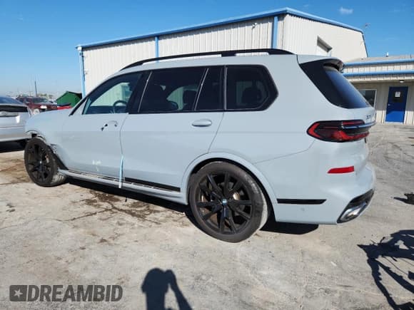 ✅ 2023 BMW X7 xDrive40i • VIN: 5UX23EM02P9P34795 • Лот: 82440955. Опубликован ранее на Copart с пробегом 18 908 миль. Бесплатный доступ к архиву аукционных продаж из США и подробный отчёт об истории автомобиля на DreamBid. Изображение 2.