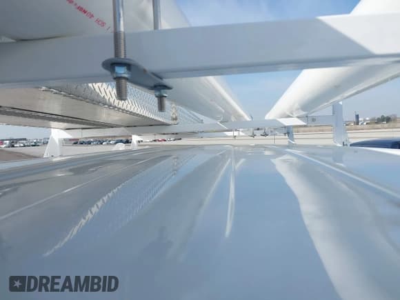 ✅ 2017 GMC Savana Cargo • VIN: 1GTW7AFF7H1264815 • Лот: 41325244. Опубликован ранее на IAAI с пробегом 105 625 миль. Бесплатный доступ к архиву аукционных продаж из США и подробный отчёт об истории автомобиля на DreamBid. Изображение 18.