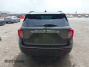 ✅ 2022 Ford Explorer XLT • VIN: 1FMSK7DH2NGC35828 • Lot: 41934116. Wystawiony na IAAI z przebiegiem 46 332 mil. Bezpłatny archiwum sprzedaży aukcyjnych z USA i szczegółowy raport historii pojazdu na DreamBid. Zdjęcie 16.