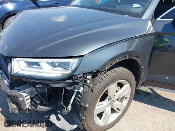 ✅ 2018 Audi Q5 Premium Plus • VIN: WA1BNAFY8J2236957 • Lot: 43322853. Wystawiony na IAAI z przebiegiem 84 104 mil. Bezpłatny archiwum sprzedaży aukcyjnych z USA i szczegółowy raport historii pojazdu na DreamBid. Zdjęcie 6.