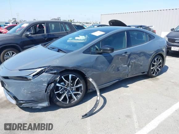 2025 Toyota Prius SE с VIN JTDACACU4S3040311, выставлен на аукционе IAAI как лот 42691282 с пробегом 586 миль миль и . История ставок и продаж доступна на DreamBid. Изображение 6.