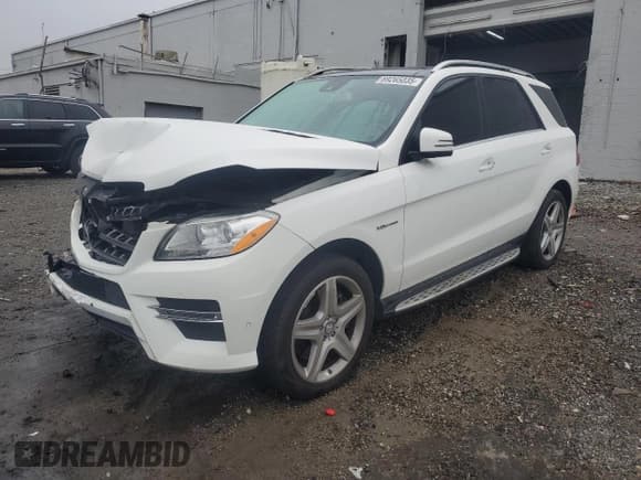 ✅ 2014 Mercedes-Benz M 550 • VIN: 4JGDA7DB0EA413908 • Лот: 69265035. Опубликован ранее на Copart с пробегом 136 019 миль. Бесплатный доступ к архиву аукционных продаж из США и подробный отчёт об истории автомобиля на DreamBid. Изображение 1.