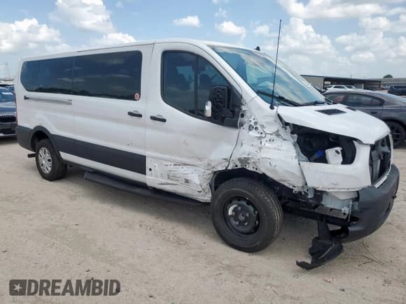 ✅ 2024 Ford Transit Passenger XL • VIN: 1FBAX2Y81RKB30610 • Lot: 59320285. Wystawiony na Copart z przebiegiem 13 435 mil. Bezpłatny archiwum sprzedaży aukcyjnych z USA i szczegółowy raport historii pojazdu na DreamBid. Zdjęcie 4.