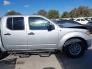 ✅ 2015 Nissan Frontier SV • VIN: 1N6AD0ER0FN762544 • Lot: 43667066. Wystawiony na IAAI z przebiegiem 97 703 mil. Bezpłatny archiwum sprzedaży aukcyjnych z USA i szczegółowy raport historii pojazdu na DreamBid. Zdjęcie 17.