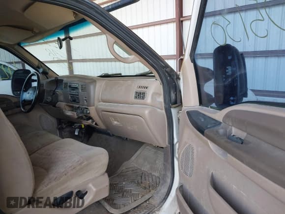 ✅ 1999 Ford F-250 XL • VIN: 1FTNX21F8XEB63329 • Lot: 42805130. Listed on IAAI with 351,775 mi. Free auction sales archive from the USA and detailed vehicle history report at DreamBid. Image 5.