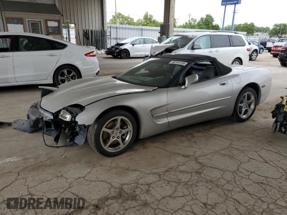 ✅ 2004 Chevrolet Corvette • VIN: 1G1YY32G545128310 • Лот: 58757315. Опубликован ранее на Copart с пробегом 109 333 миль. Бесплатный доступ к архиву аукционных продаж из США и подробный отчёт об истории автомобиля на DreamBid. Изображение 1.