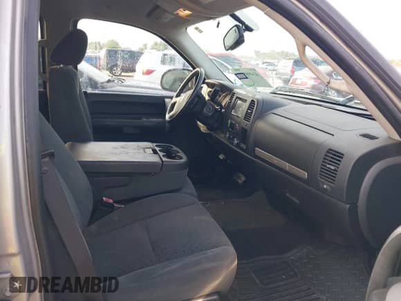 ✅ 2008 GMC Sierra 1500 SLE1 • VIN: 2GTEC13J781171948 • Lot: 43498929. Wystawiony na IAAI z przebiegiem 261 843 mil. Bezpłatny archiwum sprzedaży aukcyjnych z USA i szczegółowy raport historii pojazdu na DreamBid. Zdjęcie 5.