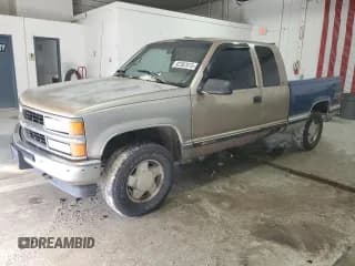 ✅ 1996 Chevrolet Silverado 1500 • VIN: 2GCEK19R4T1172032 • Lot: 92387615. Wystawiony na Copart z przebiegiem 313 856 mil. Bezpłatny archiwum sprzedaży aukcyjnych z USA i szczegółowy raport historii pojazdu na DreamBid. Zdjęcie 1.