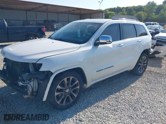 ✅ 2017 Jeep Grand Cherokee Overland • VIN: 1C4RJFCG5HC802621 • Лот: 42996429. Опубликован ранее на IAAI с пробегом 189 825 миль. Бесплатный доступ к архиву аукционных продаж из США и подробный отчёт об истории автомобиля на DreamBid. Изображение 18.