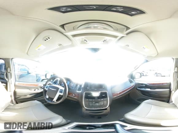 ✅ 2012 Chrysler Town & Country Touring L • VIN: 2C4RC1CG1CR229598 • Lot: 43085989. Wystawiony na IAAI z przebiegiem 136 606 mil. Bezpłatny archiwum sprzedaży aukcyjnych z USA i szczegółowy raport historii pojazdu na DreamBid. Zdjęcie 18.