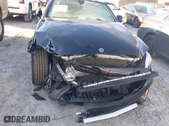 ✅ 2018 Mercedes-Benz C 300 • VIN: WDDWK4JB3JF701325 • Lot: 41607243. Wystawiony na IAAI z przebiegiem 76 967 mil. Bezpłatny archiwum sprzedaży aukcyjnych z USA i szczegółowy raport historii pojazdu na DreamBid. Zdjęcie 6.