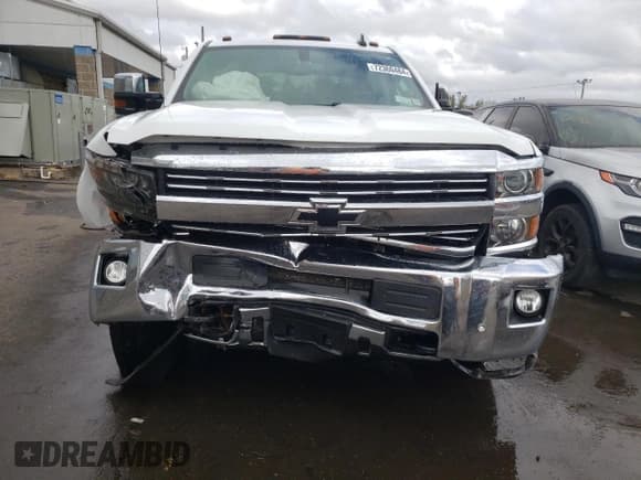 ✅ 2019 Chevrolet Silverado 2500HD LTZ • VIN: 1GC1KTEG9KF100989 • Lot: 72360484. Wystawiony na Copart z przebiegiem 141 313 mil. Bezpłatny archiwum sprzedaży aukcyjnych z USA i szczegółowy raport historii pojazdu na DreamBid. Zdjęcie 5.