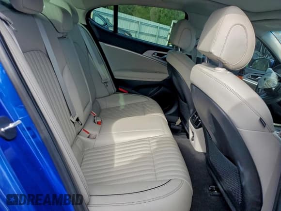 ✅ 2021 Genesis G70 2.0T • VIN: KMTG34LA1MU067305 • Lot: 95917955. Wystawiony na Copart z przebiegiem 31 654 mil. Bezpłatny archiwum sprzedaży aukcyjnych z USA i szczegółowy raport historii pojazdu na DreamBid. Zdjęcie 10.