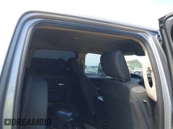 ✅ 2019 Ram 2500 Tradesman • VIN: 3C6UR5CJ9KG634776 • Lot: 42493872. Listed on IAAI with 110,890 mi. Free auction sales archive from the USA and detailed vehicle history report at DreamBid. Image 8.
