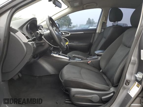 ✅ 2019 Nissan Sentra SR • VIN: 3N1AB7AP0KY352381 • Lot: 82758575. Wystawiony na Copart z przebiegiem 103 626 mil. Bezpłatny archiwum sprzedaży aukcyjnych z USA i szczegółowy raport historii pojazdu na DreamBid. Zdjęcie 7.