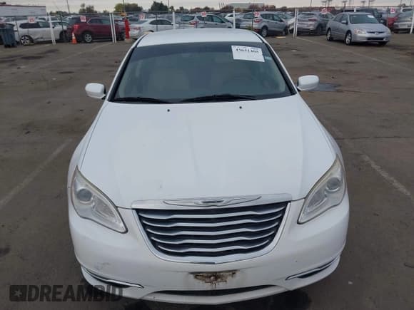 ✅ 2011 Chrysler 200 LX • VIN: 1C3BC4FB9BN553725 • Lot: 43651405. Listed on IAAI with 144,603 mi. Free auction sales archive from the USA and detailed vehicle history report at DreamBid. Image 12.