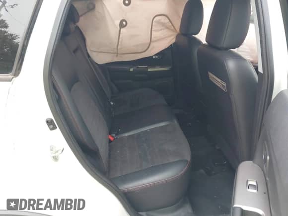 2018 Mitsubishi Outlander SE with VIN JA4AP3AW6JU006930, listed as a IAAI auction lot 43094997 with 82,255 mi miles and . Bid and sale history available at DreamBid. Image 8.