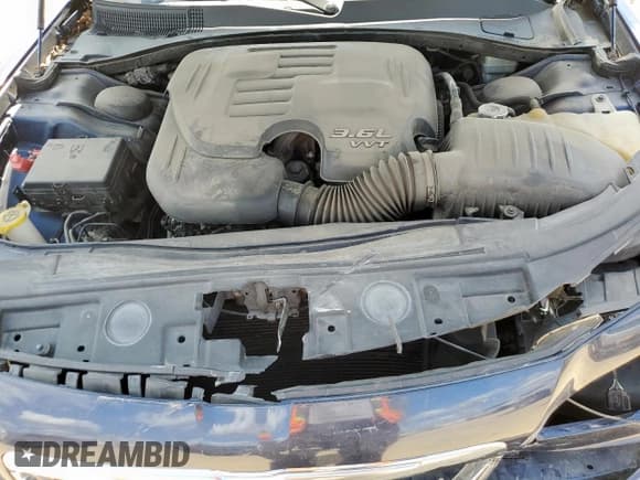 ✅ 2013 Chrysler 300 • VIN: 2C3CCAAG3DH647861 • Lot: 67792215. Listed on Copart with 66,499 mi. Free auction sales archive from the USA and detailed vehicle history report at DreamBid. Image 11.