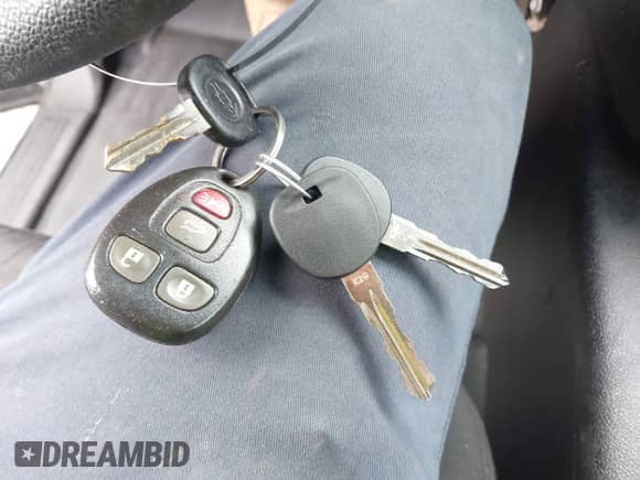 2011 Chevrolet Tahoe Commercial with VIN 1GNSK2E04BR374401, listed as a IAAI auction lot 41960892 with 86,267 mi miles and . Bid and sale history available at DreamBid. Image 11.