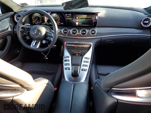 ✅ 2022 Mercedes-Benz AMG GT 53 • VIN: W1K7X6BB7NA051868 • Lot: 41982245. Wystawiony na Copart z przebiegiem 18 307 mil. Bezpłatny archiwum sprzedaży aukcyjnych z USA i szczegółowy raport historii pojazdu na DreamBid. Zdjęcie 8.