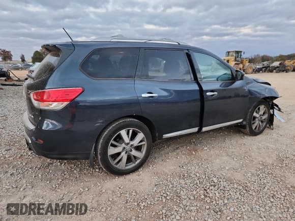 ✅ 2016 Nissan Pathfinder Platinum • VIN: 5N1AR2MN6GC643551 • Lot: 91924455. Listed on Copart with 170,218 mi. Free auction sales archive from the USA and detailed vehicle history report at DreamBid. Image 3.