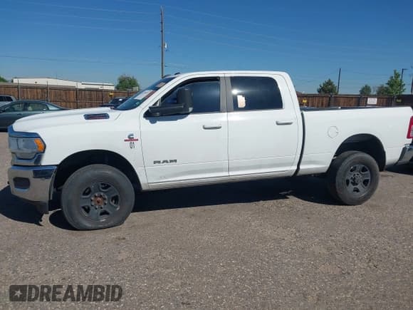 ✅ 2020 Ram 2500 Big Horn • VIN: 3C6UR5DL4LG159992 • Лот: 42530523. Опубликован ранее на IAAI с пробегом 321 334 миль. Бесплатный доступ к архиву аукционных продаж из США и подробный отчёт об истории автомобиля на DreamBid. Изображение 14.