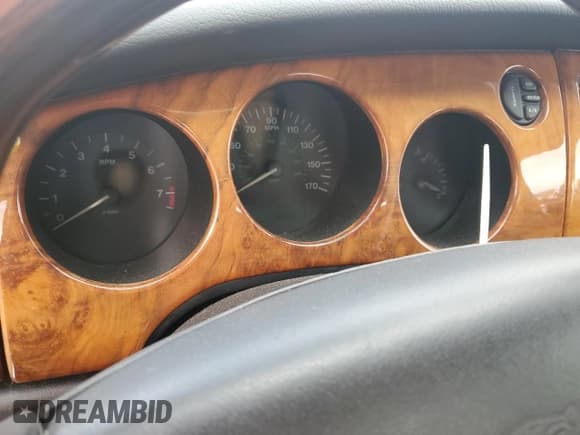 ✅ 2002 Jaguar XK • VIN: SAJDA41C32NA30179 • Lot: 76567484. Wystawiony na Copart z przebiegiem Nie podano. Bezpłatny archiwum sprzedaży aukcyjnych z USA i szczegółowy raport historii pojazdu na DreamBid. Zdjęcie 9.