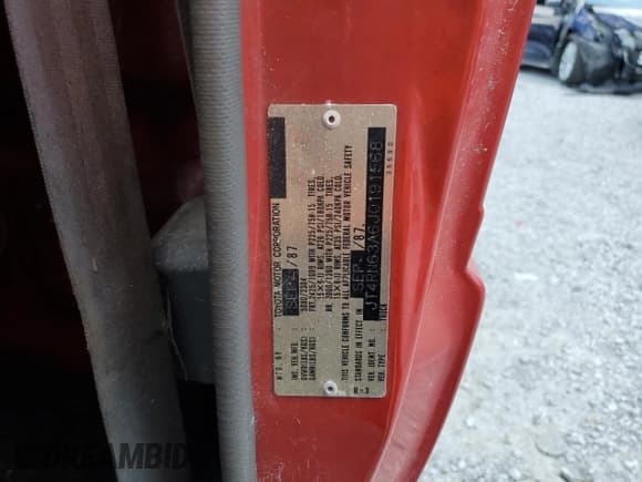 ✅ 1988 Toyota Pickup • VIN: JT4RN63A6J0191568 • Lot: 62718855. Wystawiony na Copart z przebiegiem 332 922 mil. Bezpłatny archiwum sprzedaży aukcyjnych z USA i szczegółowy raport historii pojazdu na DreamBid. Zdjęcie 12.