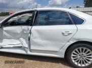 ✅ 2016 Volkswagen Passat SE • VIN: 1VWBS7A36GC049178 • Лот: 43098027. Опубликован ранее на IAAI с пробегом 94 872 миль. Бесплатный доступ к архиву аукционных продаж из США и подробный отчёт об истории автомобиля на DreamBid. Изображение 15.