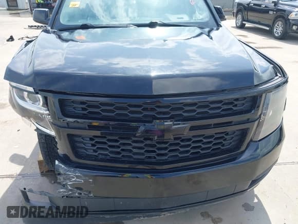 ✅ 2020 Chevrolet Suburban LT • VIN: 1GNSCHKC3LR140055 • Lot: 42733528. Wystawiony na IAAI z przebiegiem 129 872 mil. Bezpłatny archiwum sprzedaży aukcyjnych z USA i szczegółowy raport historii pojazdu na DreamBid. Zdjęcie 18.