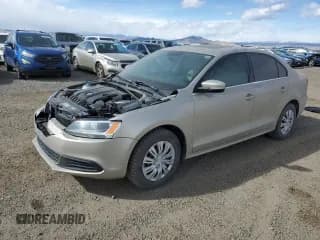 ✅ 2013 Volkswagen Jetta SE • VIN: 3VWDX7AJ2DM254273 • Lot: 49762265. Listed on Copart with 135,012 mi. Free auction sales archive from the USA and detailed vehicle history report at DreamBid. Image 1.