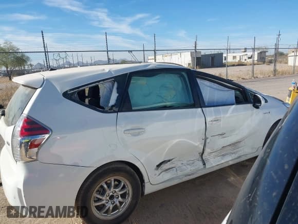 ✅ 2015 Toyota Prius Two • VIN: JTDZN3EUXFJ034701 • Лот: 41175634. Опубликован ранее на IAAI с пробегом Не указан. Бесплатный доступ к архиву аукционных продаж из США и подробный отчёт об истории автомобиля на DreamBid. Изображение 13.