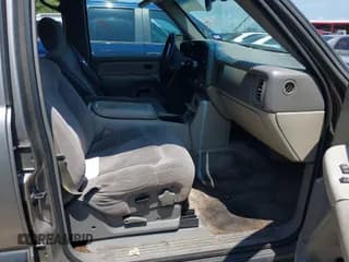 ✅ 2001 Chevrolet Suburban LS • VIN: 3GNEC16T11G222345 • Лот: 42289535. Опубликован ранее на IAAI с пробегом Не указан. Бесплатный доступ к архиву аукционных продаж из США и подробный отчёт об истории автомобиля на DreamBid. Изображение 5.