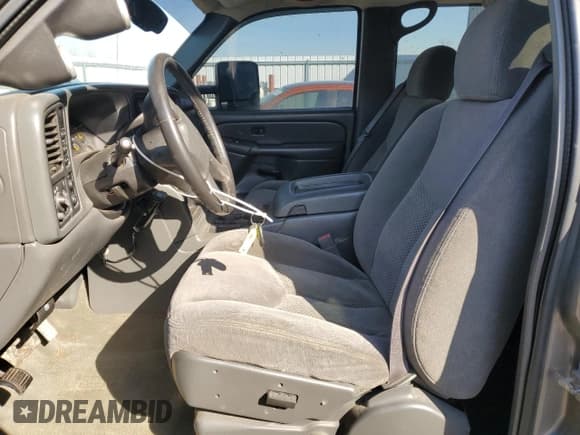 ✅ 2006 Chevrolet Silverado 2500HD LT1 • VIN: 1GCHK23246F103885 • Lot: 48869075. Wystawiony na Copart z przebiegiem Nie podano. Bezpłatny archiwum sprzedaży aukcyjnych z USA i szczegółowy raport historii pojazdu na DreamBid. Zdjęcie 7.