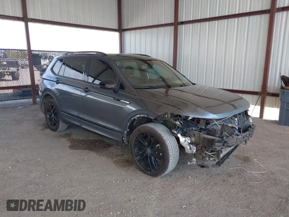 ✅ 2022 Volkswagen Tiguan SE R-Line Black • VIN: 3VVCB7AX6NM074217 • Lot: 43401568. Wystawiony na IAAI z przebiegiem 151 574 mil. Bezpłatny archiwum sprzedaży aukcyjnych z USA i szczegółowy raport historii pojazdu na DreamBid. Zdjęcie 1.