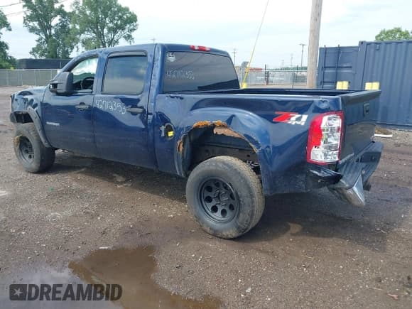 ✅ 2012 GMC Sierra 1500 SLE • VIN: 3GTP2VE71CG266963 • Lot: 42712353. Wystawiony na IAAI z przebiegiem 105 651 mil. Bezpłatny archiwum sprzedaży aukcyjnych z USA i szczegółowy raport historii pojazdu na DreamBid. Zdjęcie 3.