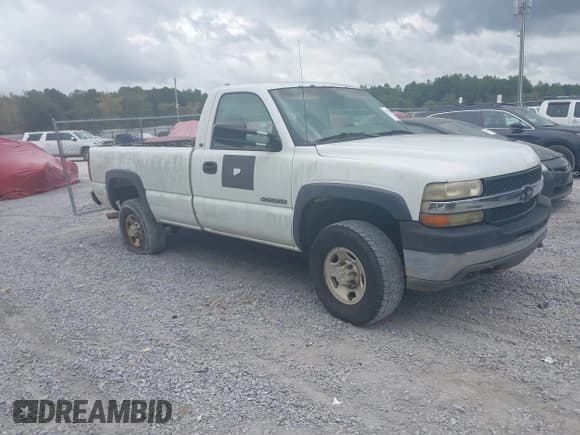 ✅ 2002 Chevrolet Silverado 2500HD • VIN: 1GCHC24U92E140704 • Lot: 43611134. Wystawiony na IAAI z przebiegiem Nie podano. Bezpłatny archiwum sprzedaży aukcyjnych z USA i szczegółowy raport historii pojazdu na DreamBid. Zdjęcie 1.