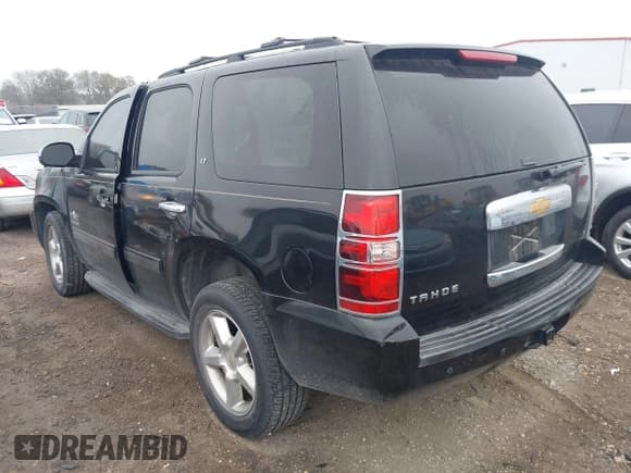 ✅ 2013 Chevrolet Tahoe LT • VIN: 1GNSCBE01DR200656 • Lot: 43838600. Wystawiony na IAAI z przebiegiem 95 314 mil. Bezpłatny archiwum sprzedaży aukcyjnych z USA i szczegółowy raport historii pojazdu na DreamBid. Zdjęcie 3.