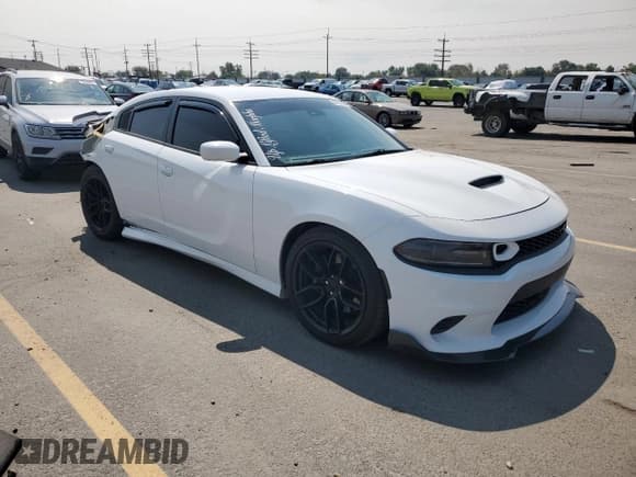✅ 2019 Dodge Charger Scat Pack • VIN: 2C3CDXGJ6KH688811 • Лот: 70982265. Опубликован ранее на Copart с пробегом 62 222 миль. Бесплатный доступ к архиву аукционных продаж из США и подробный отчёт об истории автомобиля на DreamBid. Изображение 4.