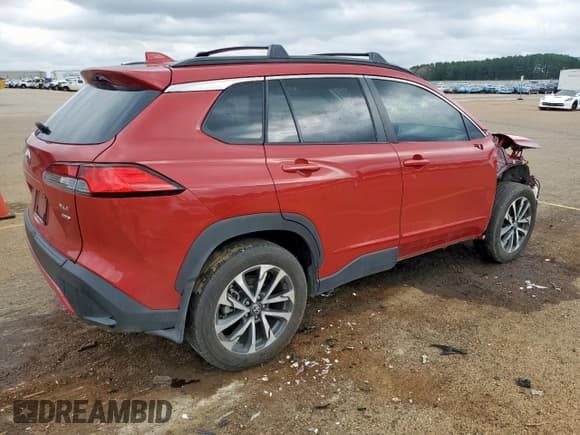 ✅ 2024 Toyota Corolla Cross XLE • VIN: 7MUDAABG6RV083545 • Lot: 93613125. Listed on Copart with 35,039 mi. Free auction sales archive from the USA and detailed vehicle history report at DreamBid. Image 3.