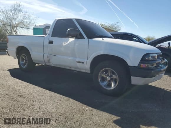 ✅ 2000 Chevrolet S-10 LS • VIN: 1GCCS1458YK249522 • Lot: 91729295. Wystawiony na Copart z przebiegiem 207 871 mil. Bezpłatny archiwum sprzedaży aukcyjnych z USA i szczegółowy raport historii pojazdu na DreamBid. Zdjęcie 4.