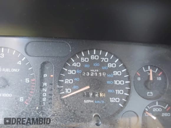 ✅ 1996 Dodge 1500 • VIN: 3B7HC13Y7TG184113 • Lot: 43466567. Wystawiony na IAAI z przebiegiem 232 110 mil. Bezpłatny archiwum sprzedaży aukcyjnych z USA i szczegółowy raport historii pojazdu na DreamBid. Zdjęcie 7.