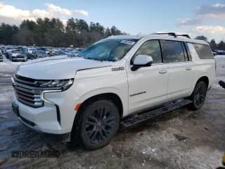 ✅ 2023 Chevrolet Suburban High Country • VIN: 1GNSKGKL5PR354158 • Lot: 42682045. Wystawiony na Copart z przebiegiem 26 967 mil. Bezpłatny archiwum sprzedaży aukcyjnych z USA i szczegółowy raport historii pojazdu na DreamBid. Zdjęcie 1.