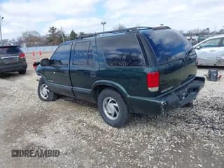 ✅ 2003 Chevrolet Blazer LS • VIN: 1GNDT13X93K177170 • Lot: 41839837. Wystawiony na IAAI z przebiegiem 148 555 mil. Bezpłatny archiwum sprzedaży aukcyjnych z USA i szczegółowy raport historii pojazdu na DreamBid. Zdjęcie 3.