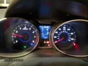 ✅ 2013 Hyundai Veloster w/Black Int • VIN: KMHTC6AD5DU084707 • Lot: 46112115. Wystawiony na Copart z przebiegiem 213 538 mil. Bezpłatny archiwum sprzedaży aukcyjnych z USA i szczegółowy raport historii pojazdu na DreamBid. Zdjęcie 9.