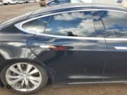 ✅ 2017 Tesla Model S 100D • VIN: 5YJSA1E20HF189722 • Lot: 82642225. Wystawiony na Copart z przebiegiem Nie podano. Bezpłatny archiwum sprzedaży aukcyjnych z USA i szczegółowy raport historii pojazdu na DreamBid. Zdjęcie 10.