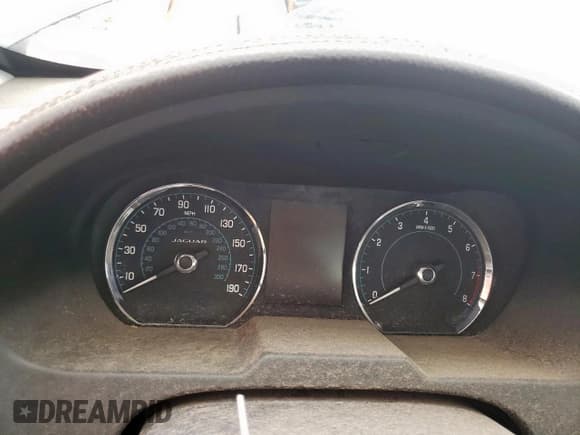 ✅ 2015 Jaguar XF T Premium • VIN: SAJWA0FS3FPU39775 • Lot: 58977515. Wystawiony na Copart z przebiegiem Nie podano. Bezpłatny archiwum sprzedaży aukcyjnych z USA i szczegółowy raport historii pojazdu na DreamBid. Zdjęcie 9.